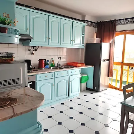 Πανσιόν Pksc - Surfers House 3*