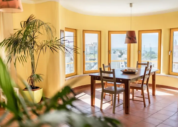 Πανσιόν Pksc - Surfers House Peniche