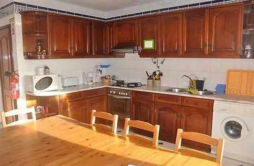Πανσιόν Pksc - Surfers House 3*