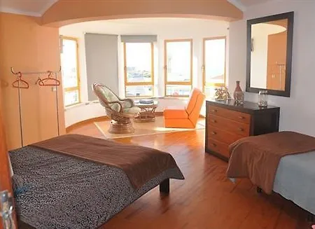 Pensionat Pksc - Surfers House Peniche