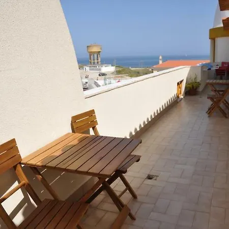 Pksc - Surfers House Vendégház Peniche