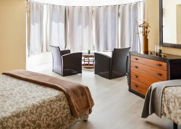 Pksc - Surfers House 3*