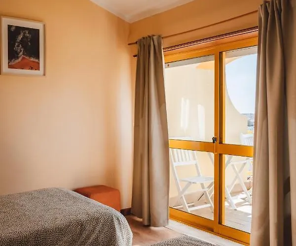 Pksc - Surfers House 3* Пениши