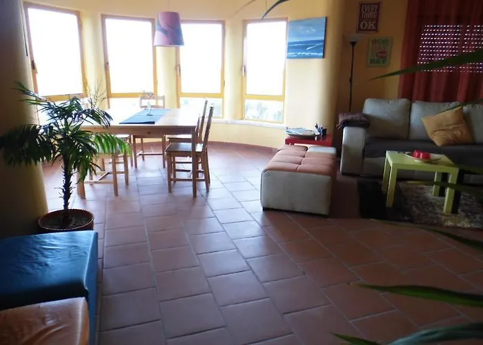 Pksc - Surfers House 3* Пениши